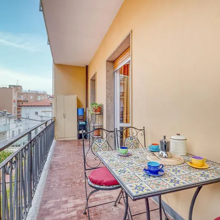 Domus Tullia - Happy Apartment